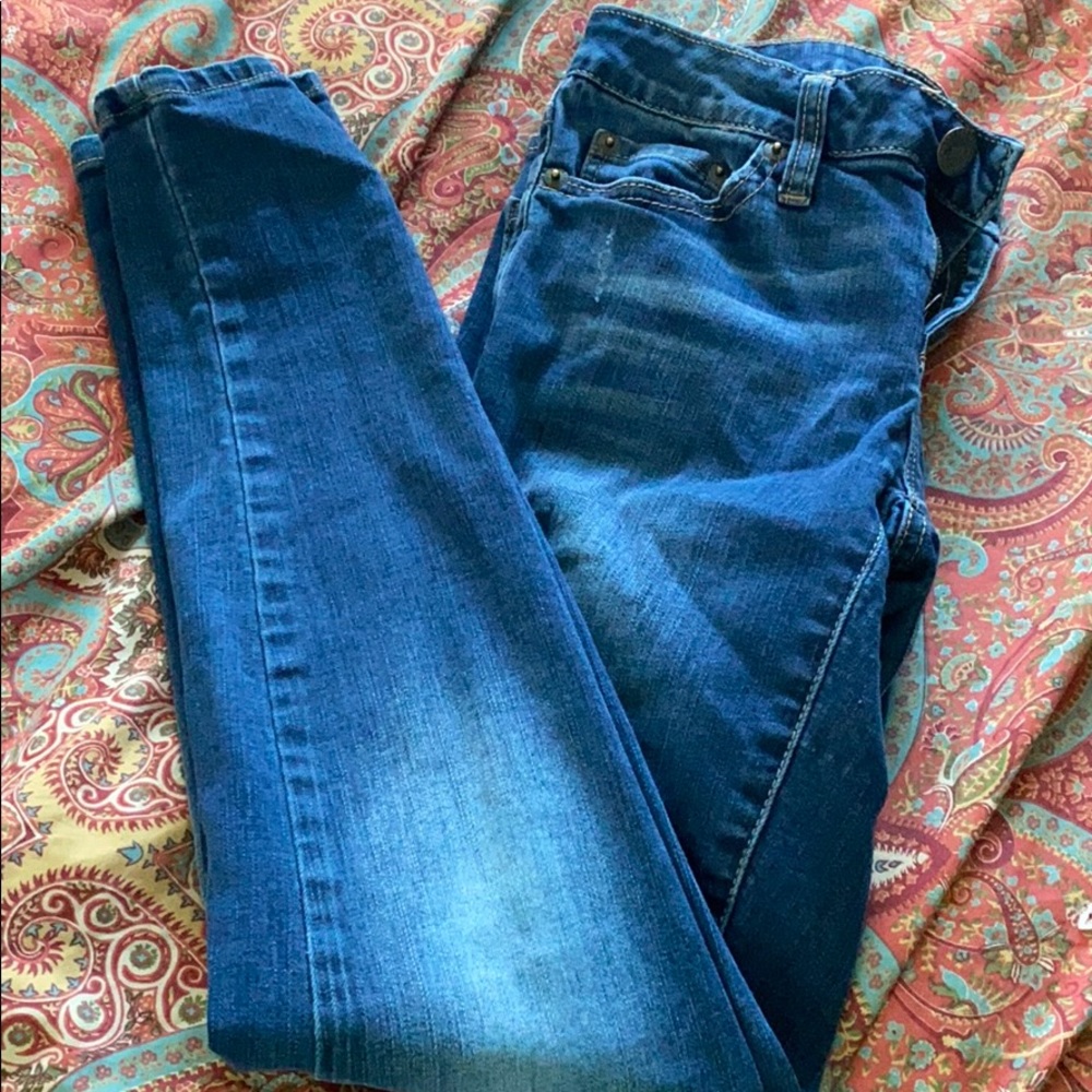 Aeropostale size 2 distressed jegging